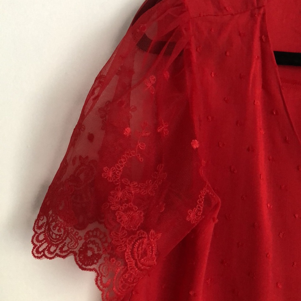 Red blouse - Picture 3 of 7